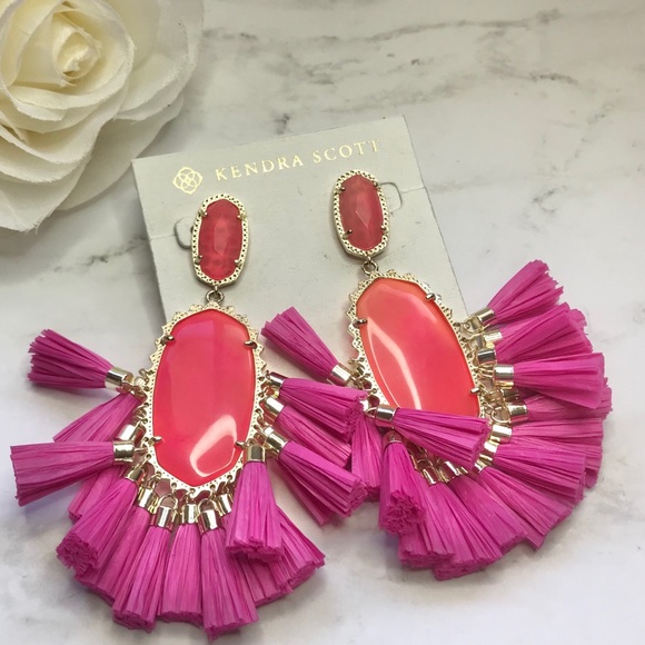 Kendra Scott Jewelry - Kendra Scott Cristina Pink Agate Earrings